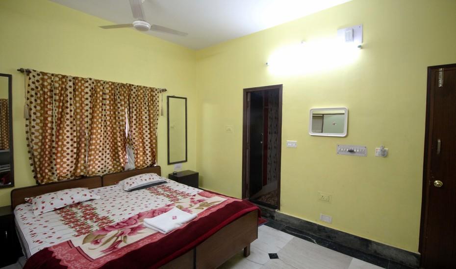 Kim Lawn Guest House Калькутта Экстерьер фото