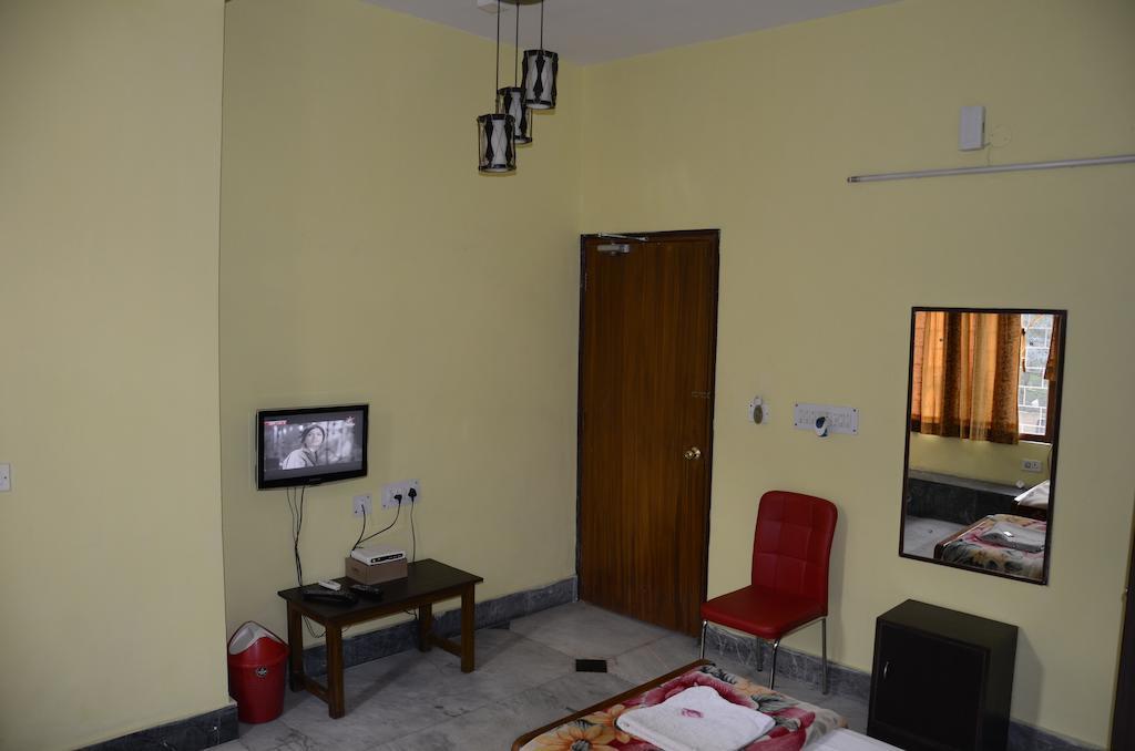 Kim Lawn Guest House Калькутта Экстерьер фото